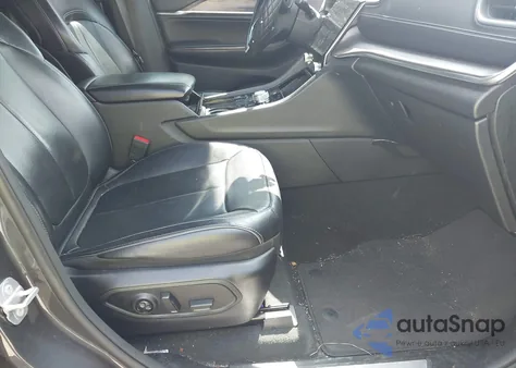 2022 Jeep Grand Cherokee Overland 4X4 z USA, uszkodzony, nr VIN 1C4RJHDG5N8635976